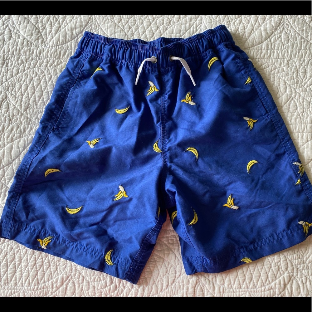 Hanna Andersson Boys 130 US8 Banana swim trunks